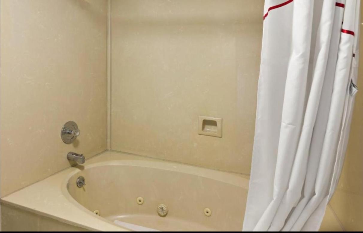 Red Roof Inn & Suites Monroe, Nc Экстерьер фото